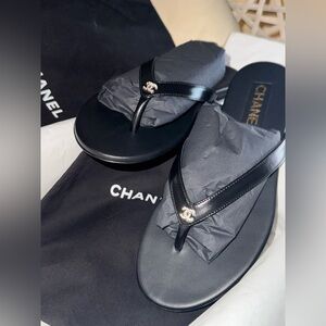 Chanel Black Thong Sandals 2025 Women’s NWT size 39